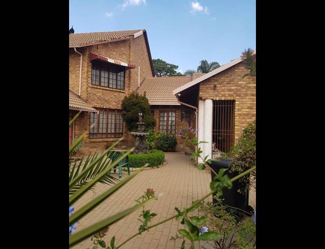 4 BEDROOM HOUSE FOR SALE IN NORKEM PARK